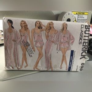 Women's Pink Lace Sleepwear Set
Butterick Sewing Pattern #6985